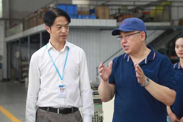 中國服裝協會一行人參觀寶盈 中國服裝協會一行人參觀寶盈3.jpg