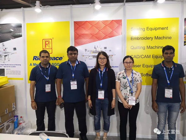 2019服裝技術博覽會 2019服裝技術博覽會工作人員合影