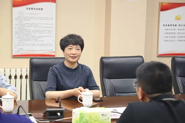 寶坻區總工會領導深入基層，為企業職工送關懷！